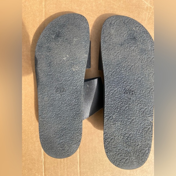 Zara Buckled Flat Leather Black Sandals Woman’s Size 9 - Picture 10 of 10